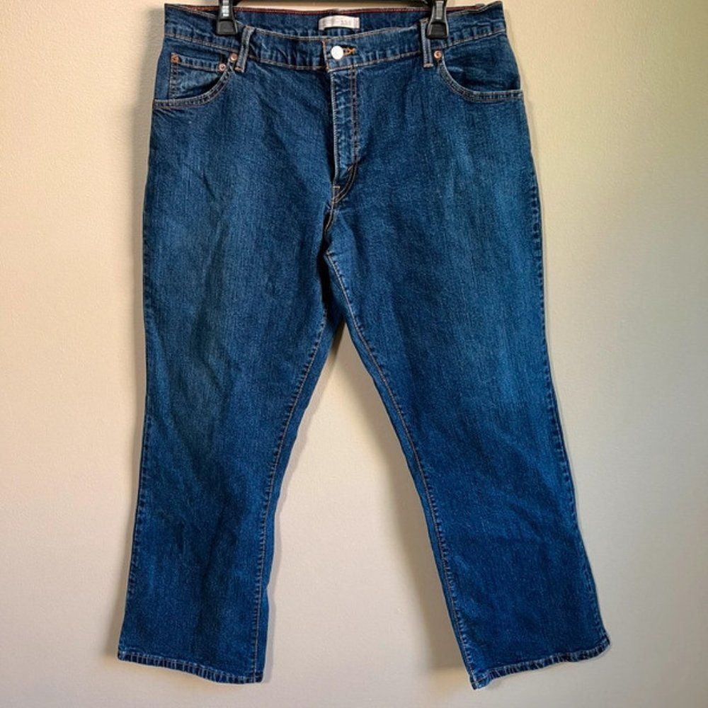 Levi's size 16 relaxed bootcut jeans